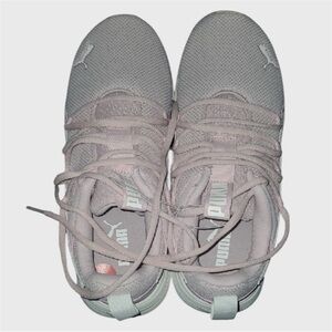 PUMA Nwt Sneakers girls size 7 Pink Sneakers Barbie Barbiecore